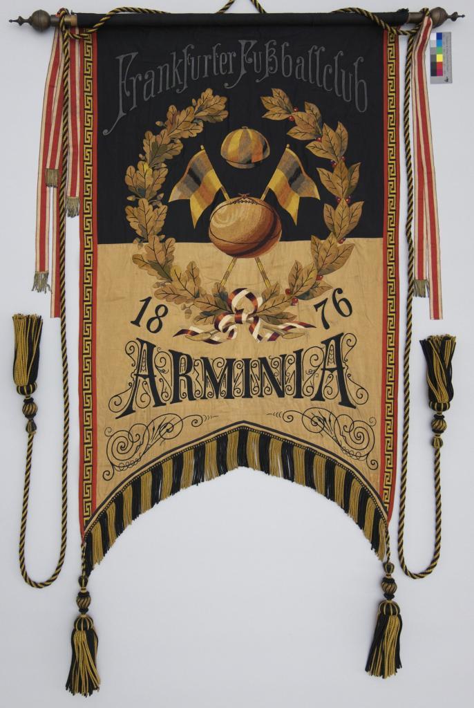 Das Foto zeigt die Fahne des Fussballklubs Arminia von 1881